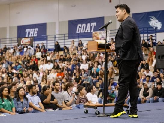 Jose Antonio Vargas discussing the Common Theme with St. Edward's students